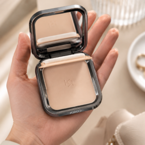 KIKO MILANO Presuota pudra su SPF30 + kempinėlė