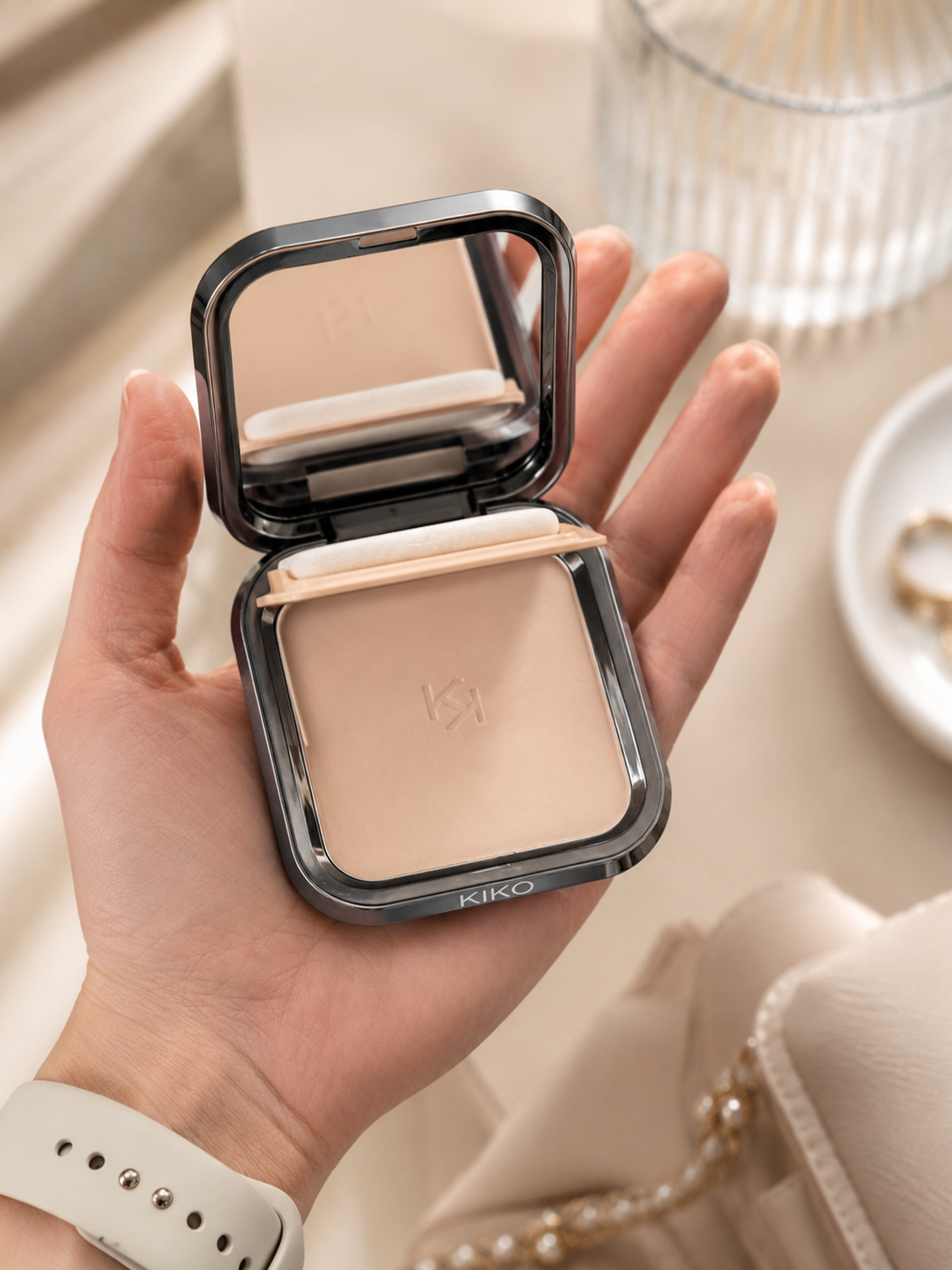 KIKO MILANO Presuota pudra su SPF30 + kempinėlė