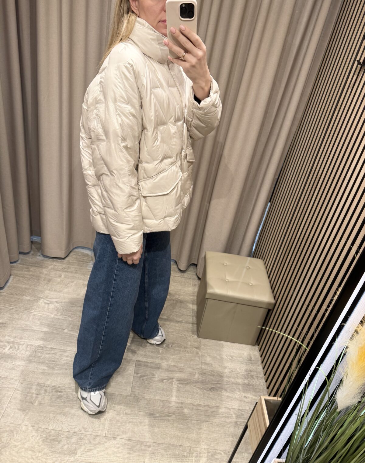 Lengva pavasarinė striukė