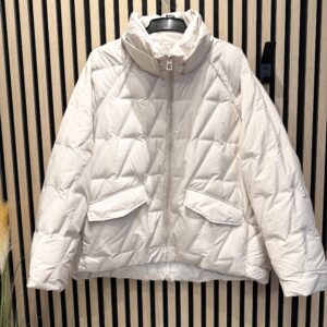 Lengva pavasarinė striukė