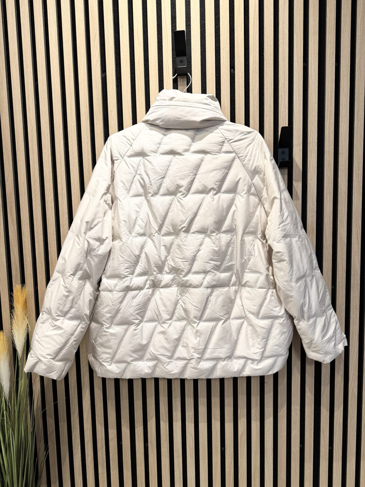 Lengva pavasarinė striukė