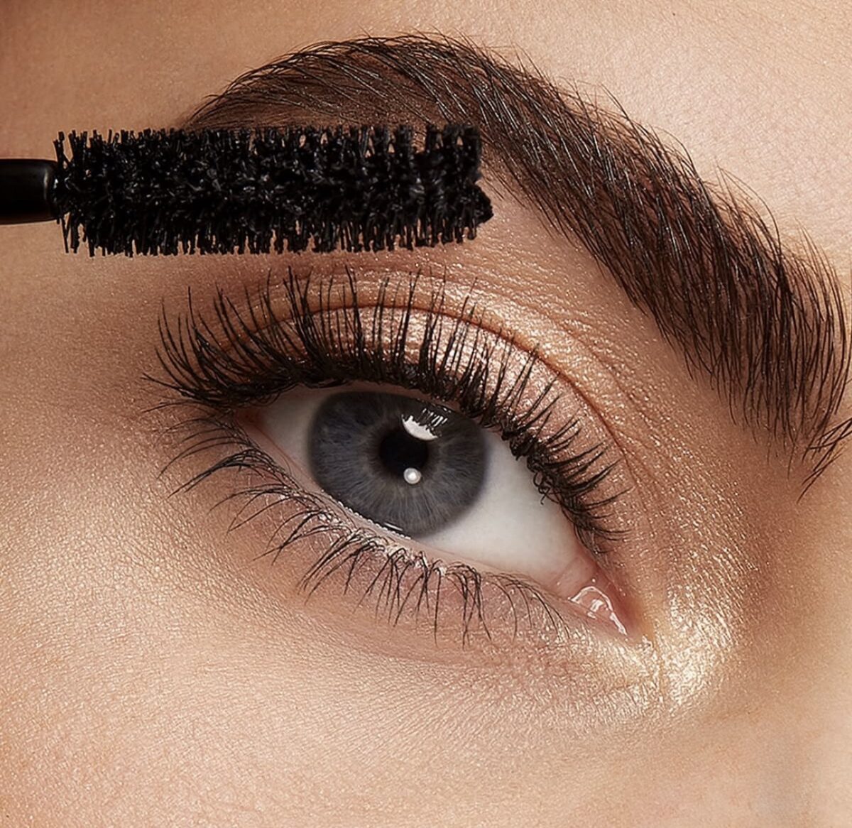 KIKO MILANO 24H Long Lasting Panoramic Volume Mascara – ilgai išliekantis apimties suteikiantis blakstienų tušas