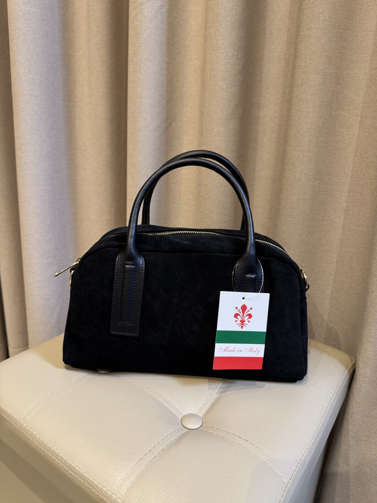Stilinga itališka verstos odos rankinė “Black”