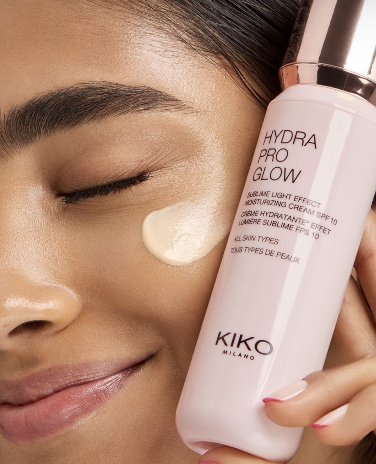 KIKO MILANO Hydra Pro Glow drėkinamasis kremas su hialurono rūgštimi ir SPF 10