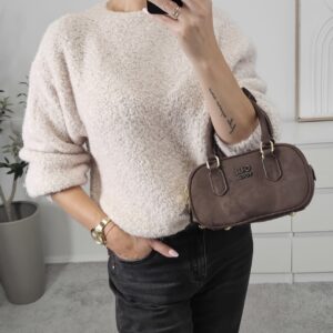 Kreminis megztinis su kid mohera – universalaus dydžio