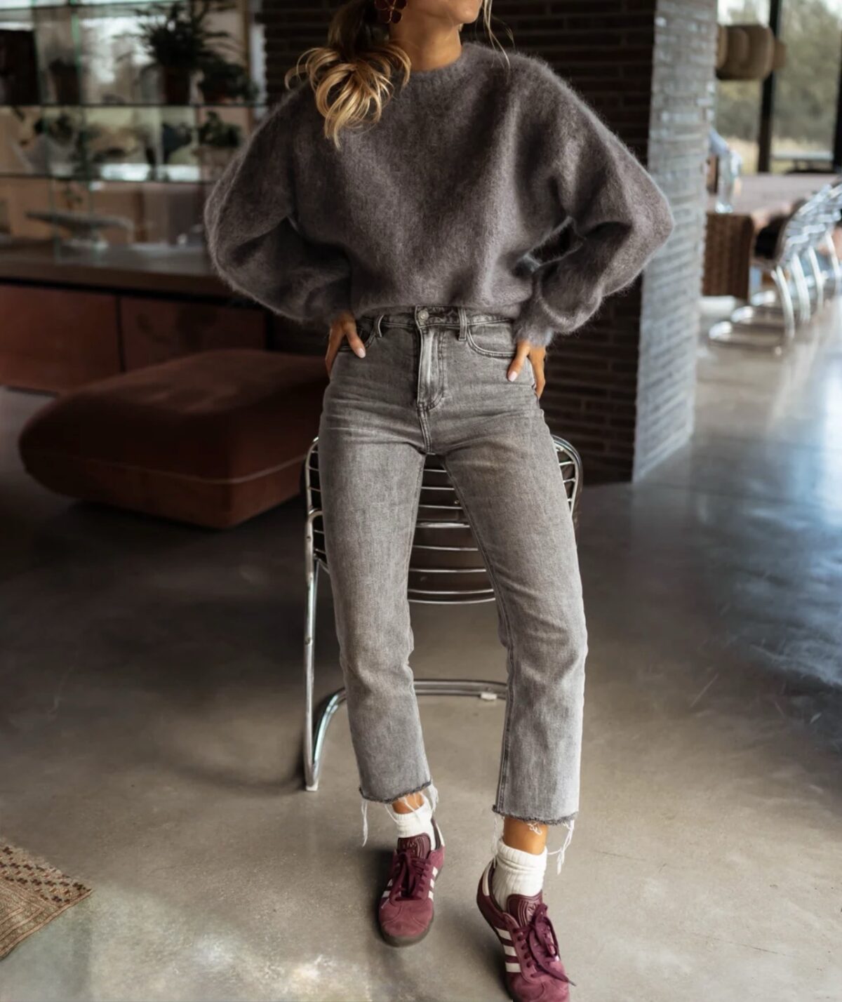 Pilkas moherinis megztinis