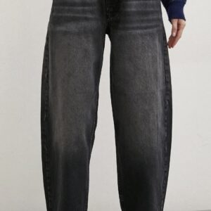 Balloon stiliaus džinsai