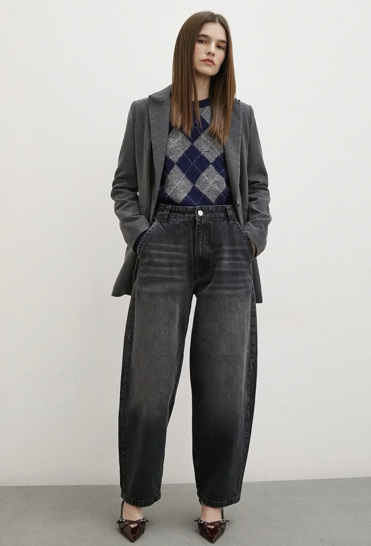 Balloon stiliaus džinsai