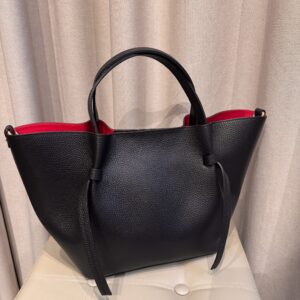 Odinė, juoda itališka rankinė