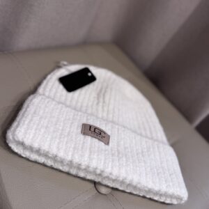 Šilta megzta kepurė — UGC