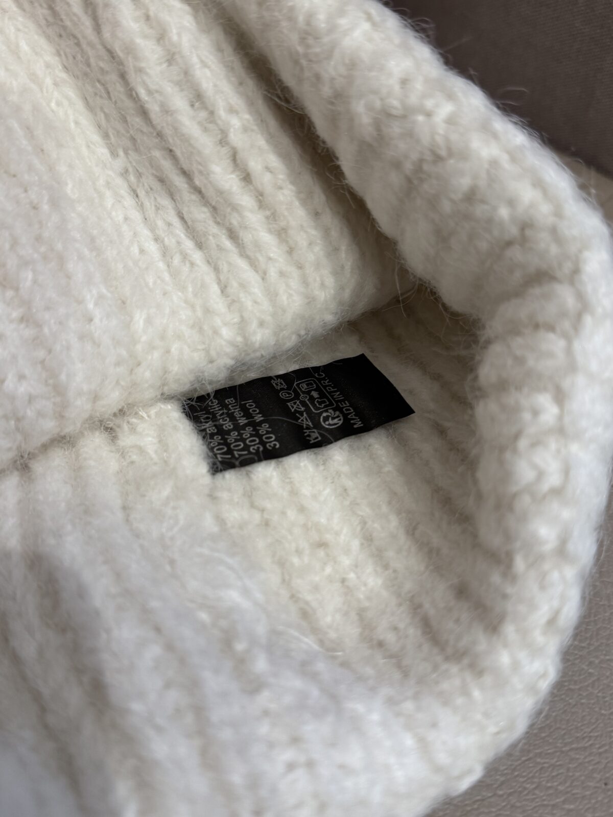 Šilta megzta kepurė — UGC