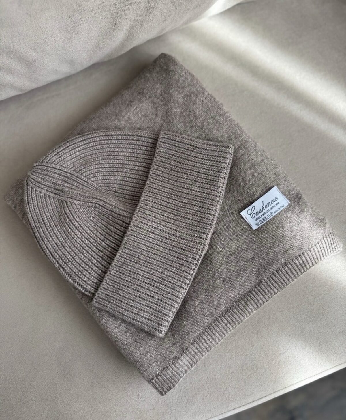 Vilnos ir kašmyro kepurės bei šaliko komplektas