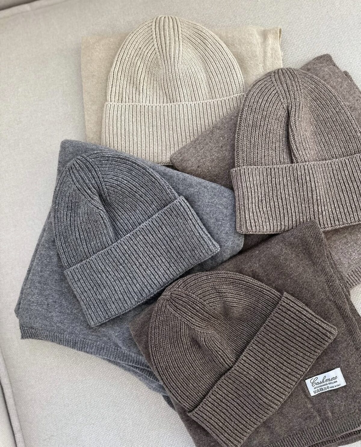 Vilnos ir kašmyro kepurės bei šaliko komplektas