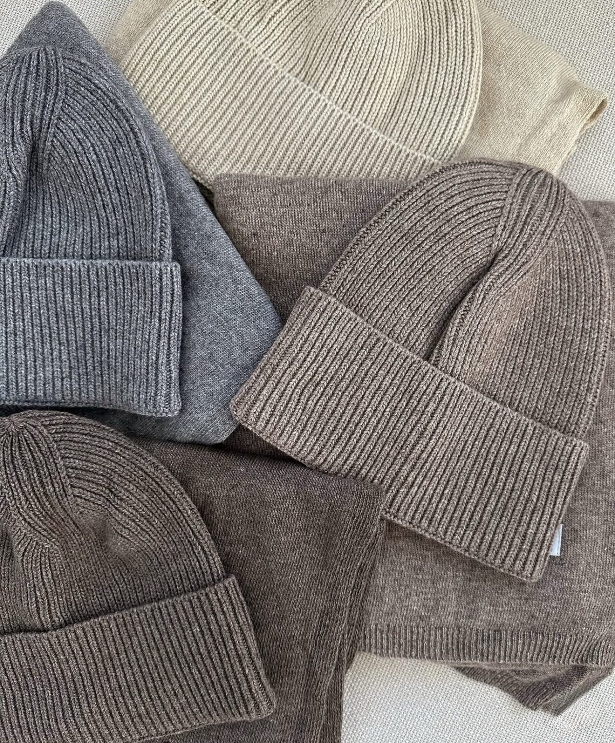 Vilnos ir kašmyro kepurės bei šaliko komplektas