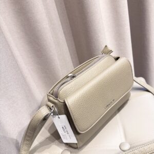 Maža rankinė per petį