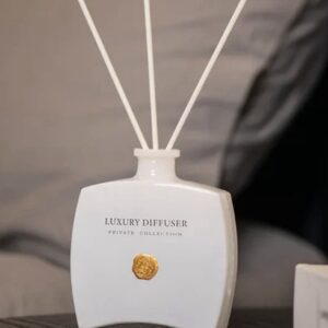 Namų kvapas su lazdelėmis „LA VIE EST BELLE“ — GOLD kolekcija (100 ml)