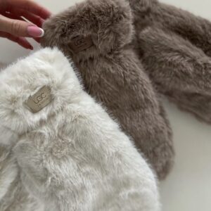 Kailinės UGC kumštinės pirštinės – šiltos žieminės pirštinės su dirbtinio kailio išore
