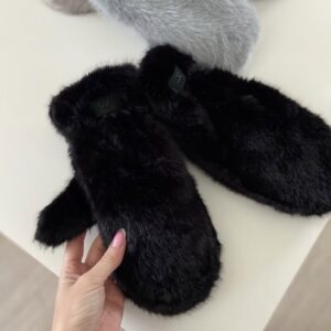 Kailinės UGC kumštinės pirštinės – šiltos žieminės pirštinės su dirbtinio kailio išore