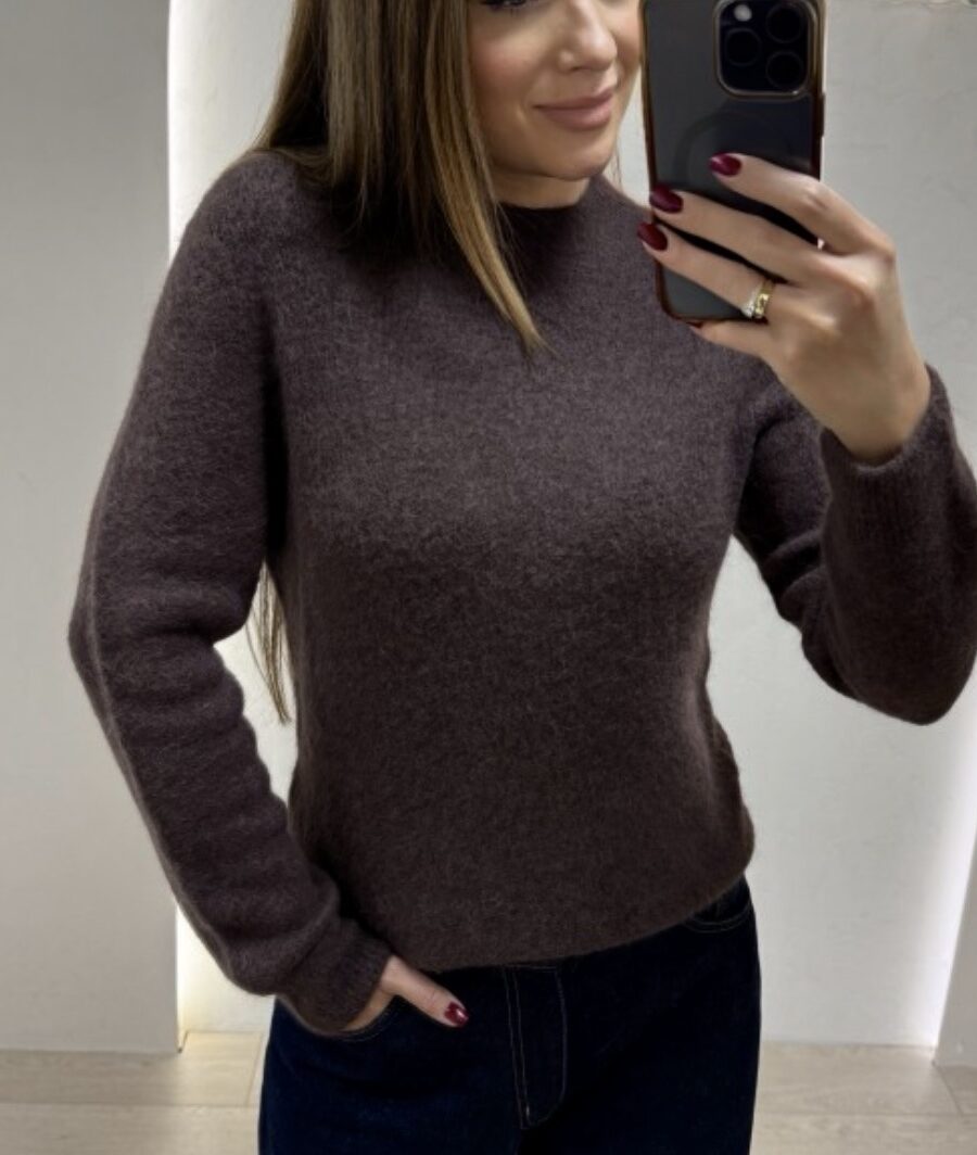 screenshot-644 Klasikinis megztinis su 52% baby alpakos vilna – šokolado spalvos
