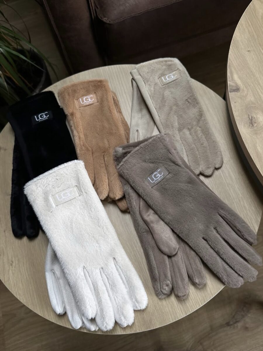 screenshot-665 UGC pirštinės