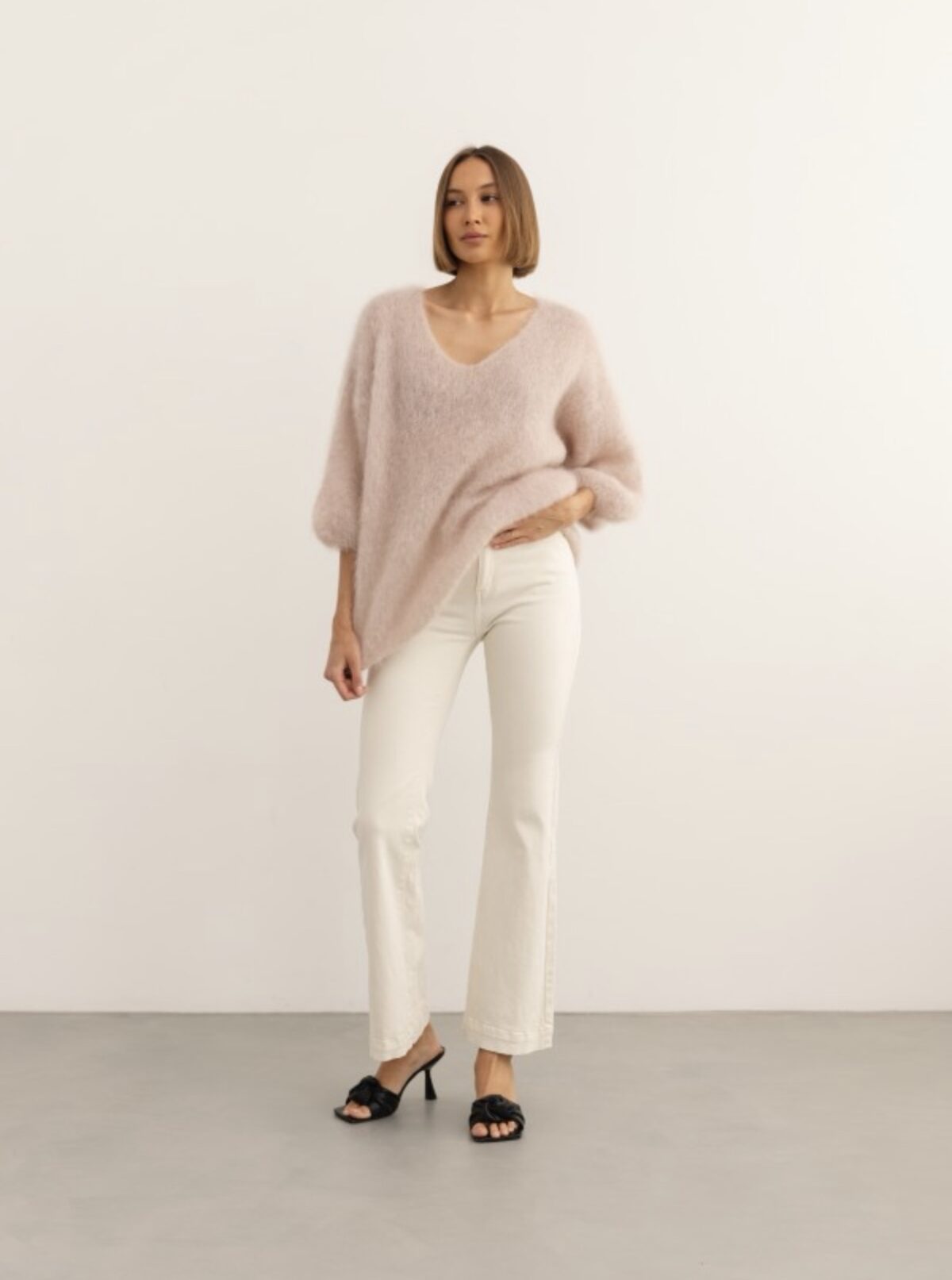 screenshot-695 Minkštas moheros megztinis – moteriškas megztinis (kid mohera, pudros-rožinė)