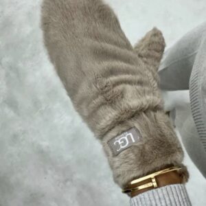 Kailinės UGC kumštinės pirštinės – šiltos žieminės pirštinės su dirbtinio kailio išore