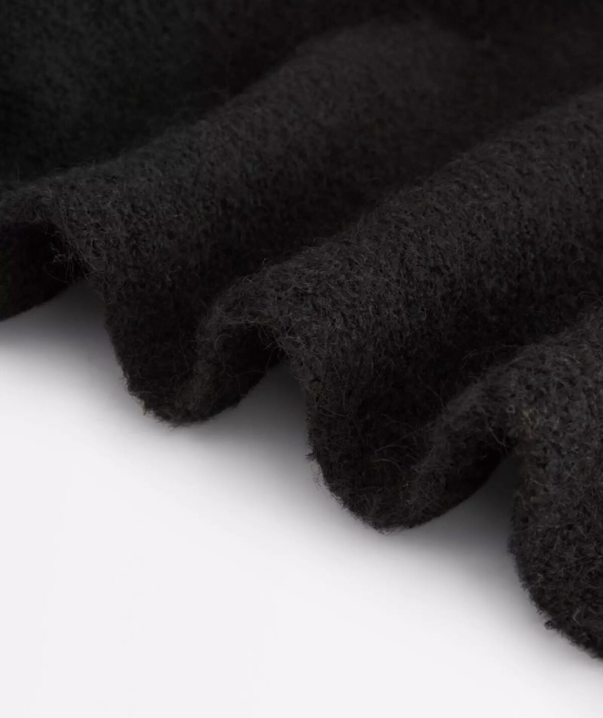 Juodas ilgas šalikas su vilna “LINDEX”