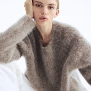 Purios tekstūros moherinis megztinis