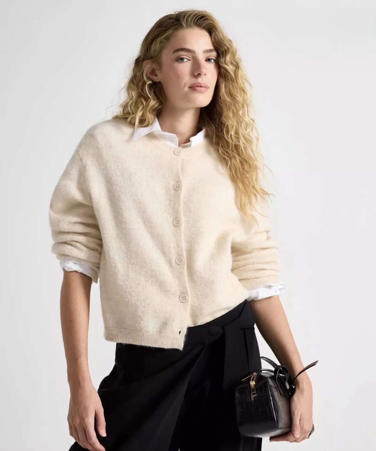 Megztinis su sagomis iš vilnos ir moheros mišinio