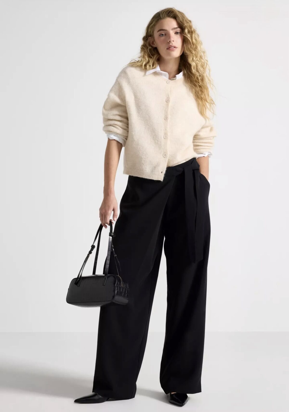 Megztinis su sagomis iš vilnos ir moheros mišinio