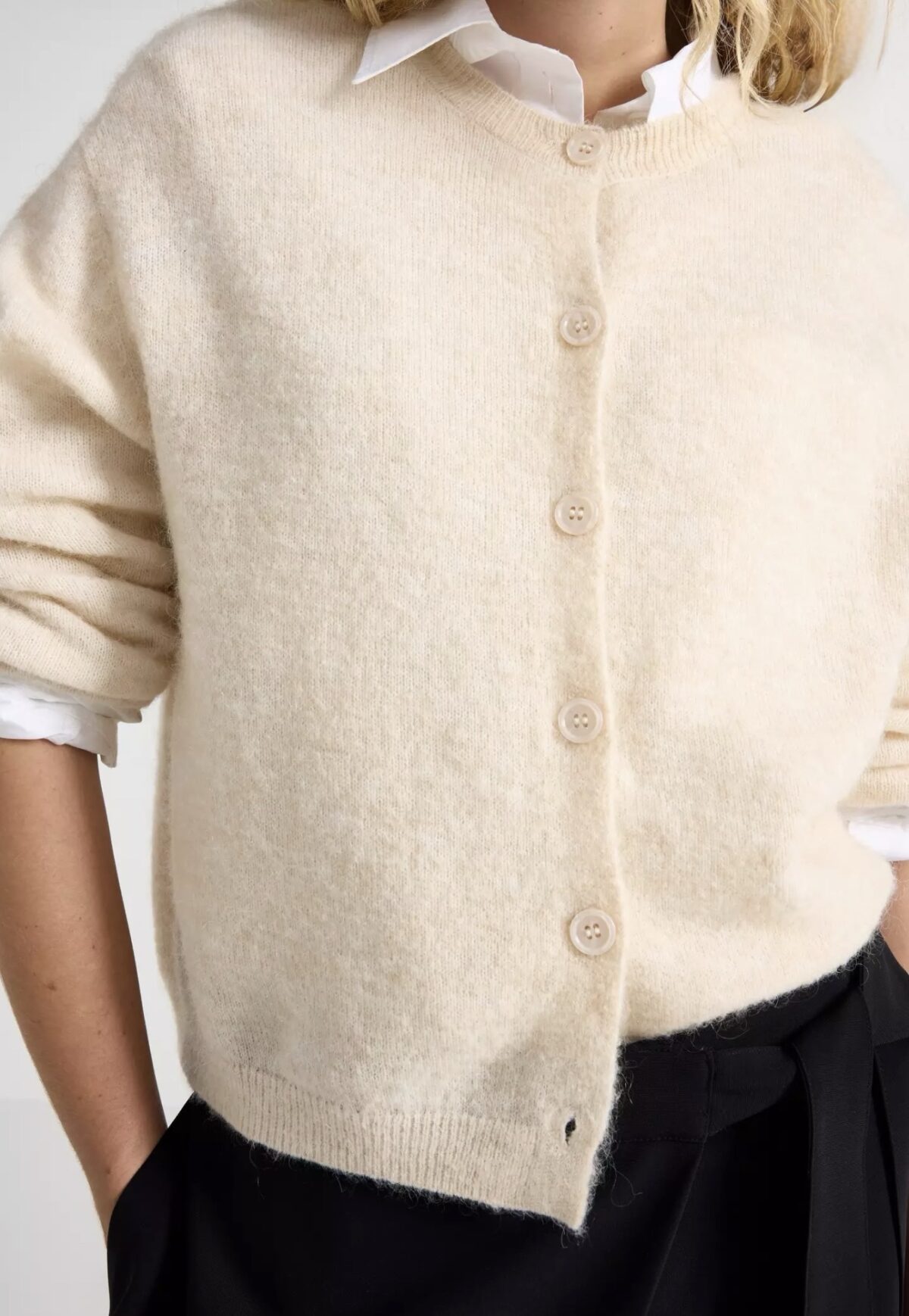 Megztinis su sagomis iš vilnos ir moheros mišinio