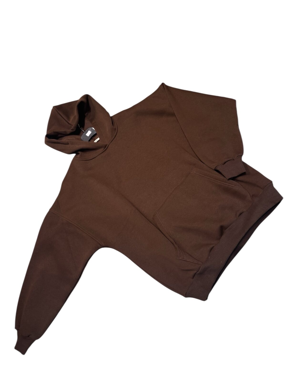 Klasikinis džemperis su kengūros kišene (S–L) “rudas”