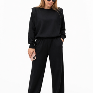 Laisvalaikio kostiumėlis su petukais