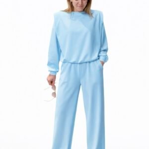 Laisvalaikio kostiumėlis su petukais