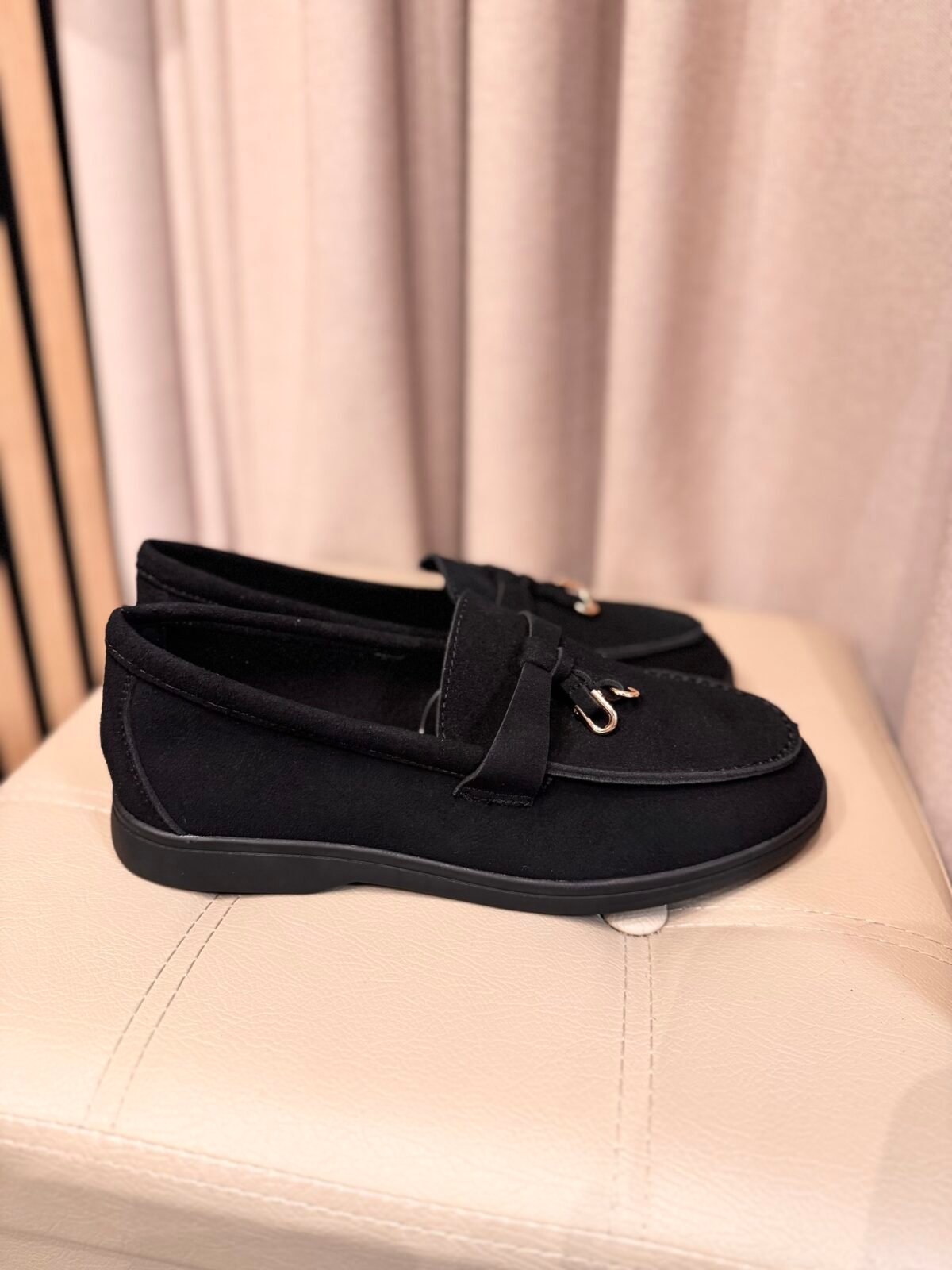 Juodi mokasinai iš natūralios zomšos odos