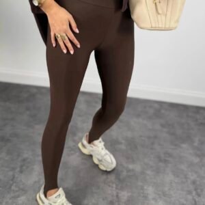 Šokolado spalvos tamprės su kilpele po pėda