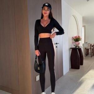 Juodos tamprės aukštu liemeniu