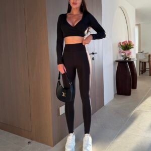 Juodos tamprės aukštu liemeniu