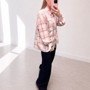 Rožiniai marškiniai su pilku raštu