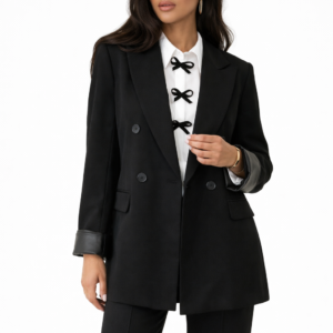 Juodas klasikinis kostiumas EDAN