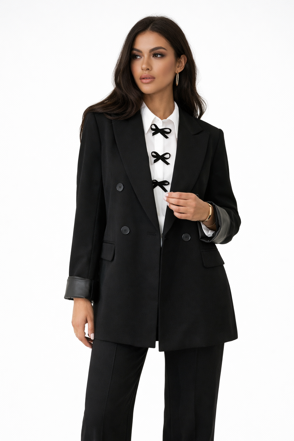 Juodas klasikinis kostiumas EDAN