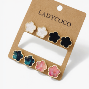 4 porų auskarų rinkinys – gėlytės