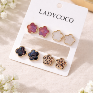 4 porų auskarų rinkinys – gėlytės