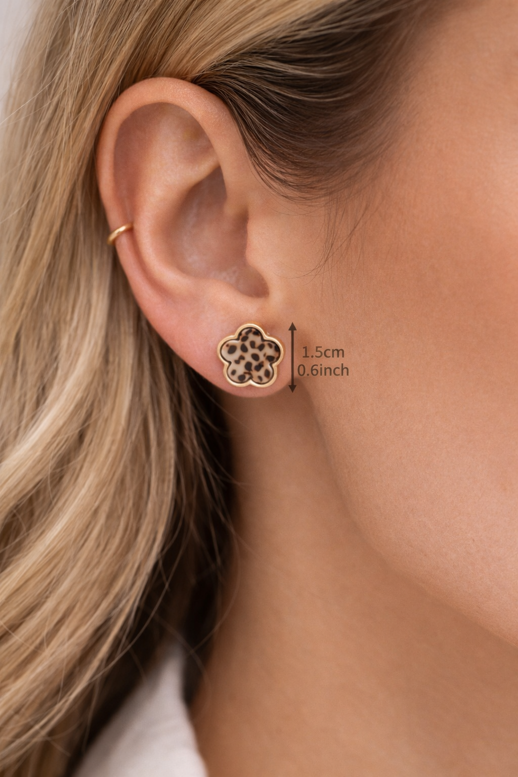 4 porų auskarų rinkinys – gėlytės