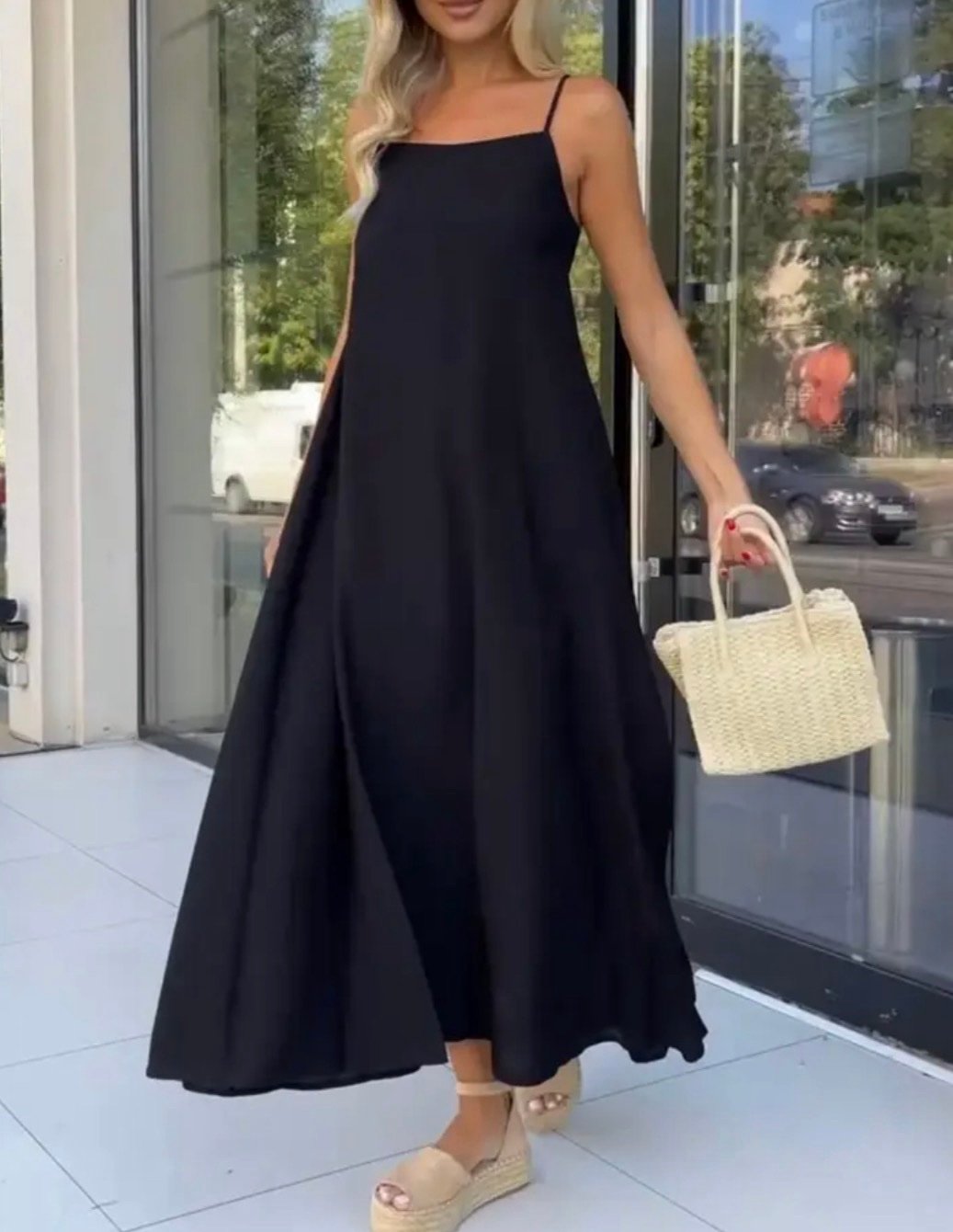 Lininė juoda suknelė