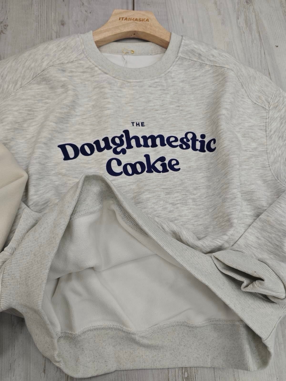 Oversize džemperis „Doughmestic Cookie“